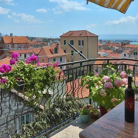Apartments Angela With Old Town View Split Exterior photo
