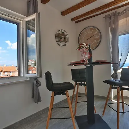 Apartments Angela With Old Town View Split Exterior photo